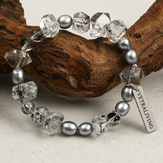 Shadow Spark Pearl Bracelet